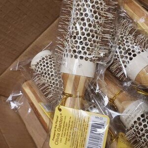 Olivia Garden Ceramic Ionic Thermal Round Hair HH33 2" Authentic Retail $24.95